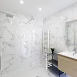 Confort Avec Parking Et Terrasse A Village Apartment *