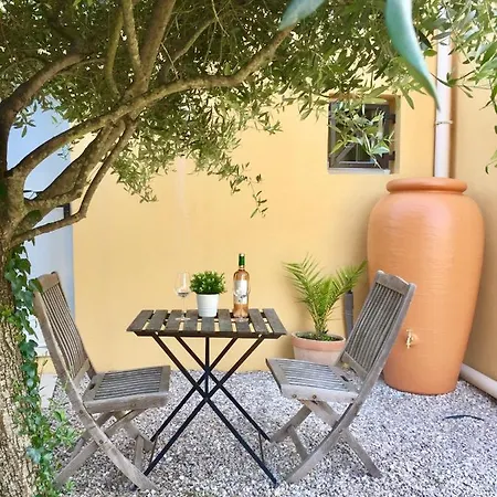 Apartment Confort Avec Parking Et Terrasse A Village Eze
