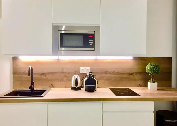 Confort Avec Parking Et Terrasse A Village Apartmán