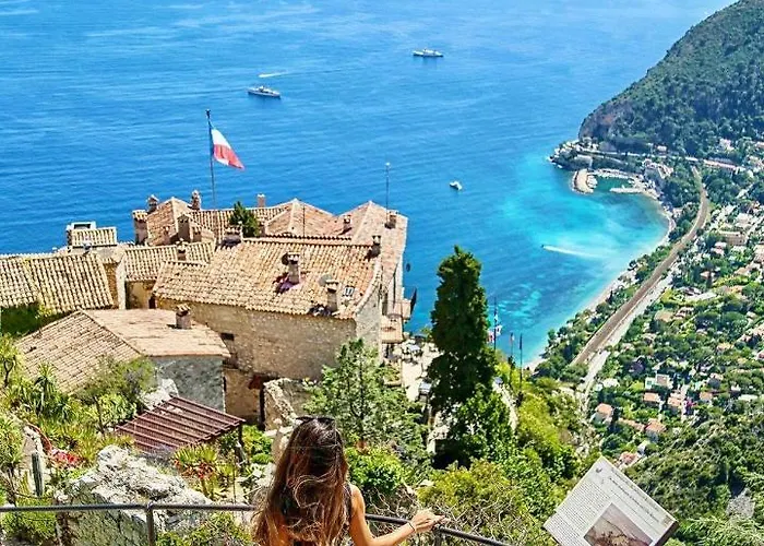 Confort Avec Parking Et Terrasse A Village Apartmán *