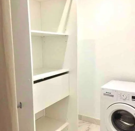 Confort Avec Parking Et Terrasse A Village Apartmán *